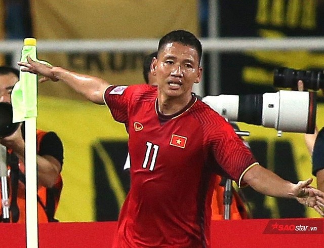 Song Đức: Tỷ phú bóng đá và cầu thủ nghèo nhất tuyển Việt Nam - Ảnh 1.