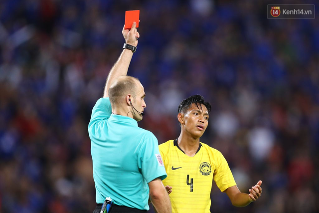 Cầu thủ Thái Lan suy sụp, gục khóc nức nở sau thất bại đau đớn trước Malaysia - Ảnh 18.