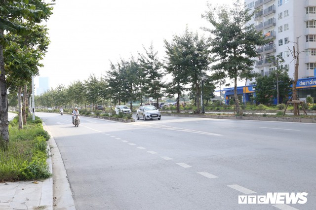 Ảnh: Cận cảnh phố 8 làn xe ở Hà Nội mang tên nhà tư sản Trịnh Văn Bô - Ảnh 2.