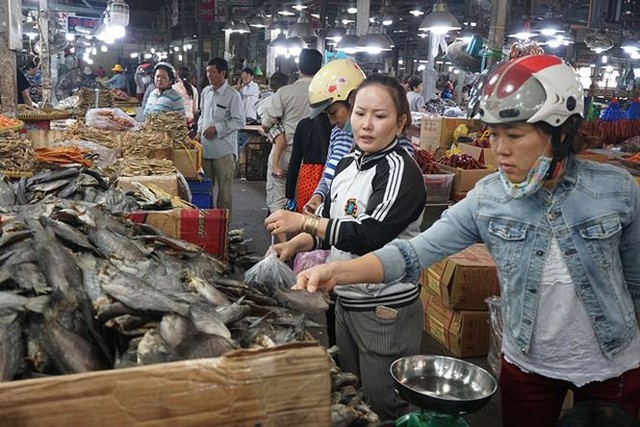 Chợ thủy hải sản khô lớn nhất Sài Gòn tất bật ngày cận Tết  - Ảnh 20.