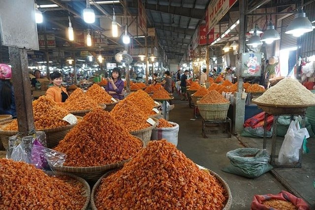 Chợ thủy hải sản khô lớn nhất Sài Gòn tất bật ngày cận Tết  - Ảnh 4.