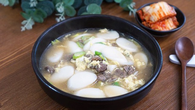 Vì sao vào dịp năm mới người Hàn Quốc đều ăn canh bánh gạo Tteok kuk? - Ảnh 8.