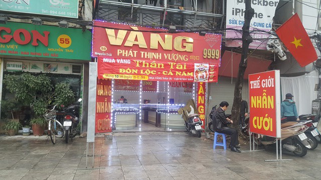 Bán vàng Thần Tài: Nơi đắt khách, chỗ ế sưng - Ảnh 10.