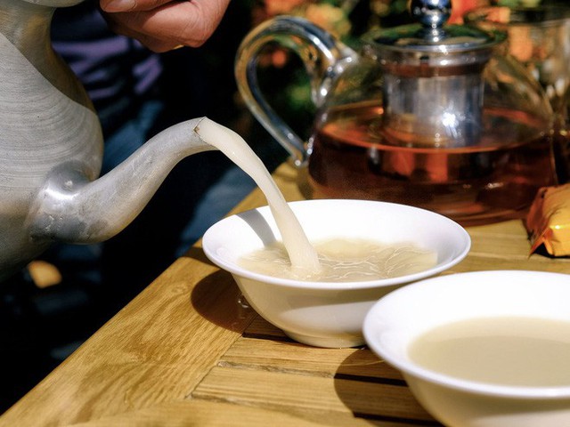 Trà bơ - thức uống phải đi gần 4.000 km mới đến nơi, giúp người Tây Tạng tồn tại hàng ngàn năm giữa cao nguyên lạnh giá - Ảnh 4.