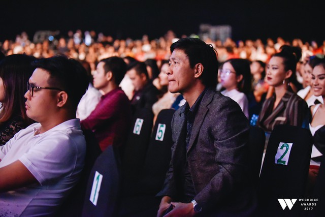 Khoảnh khắc WeChoice Awards: Đẹp nhất là khi Sơn Tùng, bé Bôm và các nghệ sĩ Việt cùng chậm lại trong dòng cảm xúc vỡ òa - Ảnh 10.