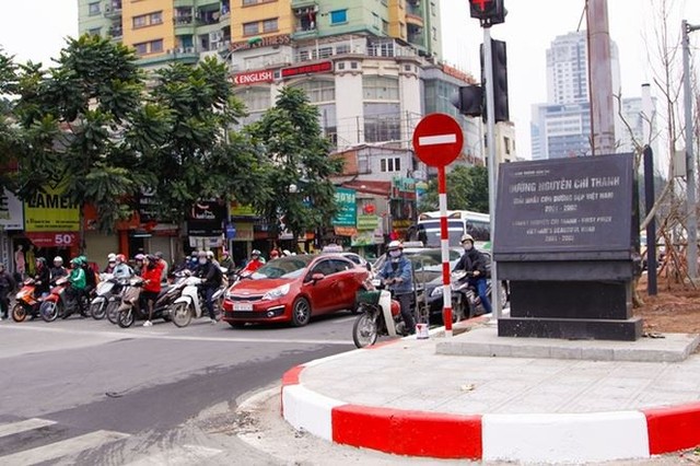 Ngắm đường 10 làn xe đẹp nhất Việt Nam tại Hà Nội - Ảnh 12.