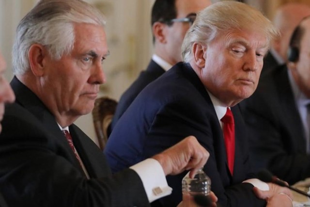 Tổng thống Mỹ Trump bất ngờ cách chức Ngoại trưởng Rex Tillerson - Ảnh 1.