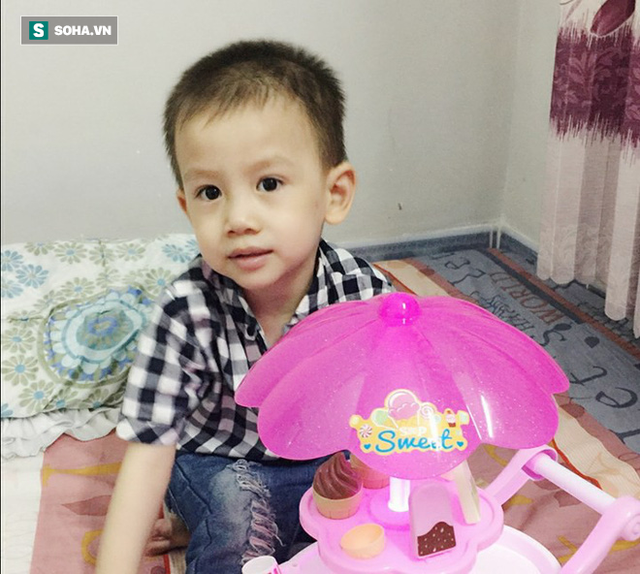 Con trai mới 6 tháng tuổi đã 5 lần phẫu thuật, bà mẹ trẻ cảnh tỉnh trào lưu anti vắc xin - Ảnh 2.
