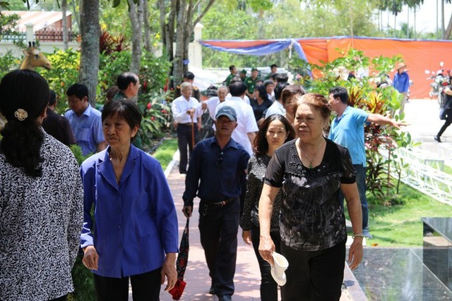 Hình ảnh công tác chuẩn bị lễ tang nguyên Thủ tướng Phan Văn Khải ở quê nhà - Ảnh 1.
