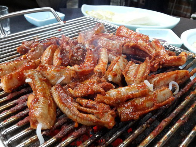 CNN công bố 10 điểm ăn ngon ở Hàn Quốc mà bất cứ du khách nào cũng không nên bỏ qua - Ảnh 17.