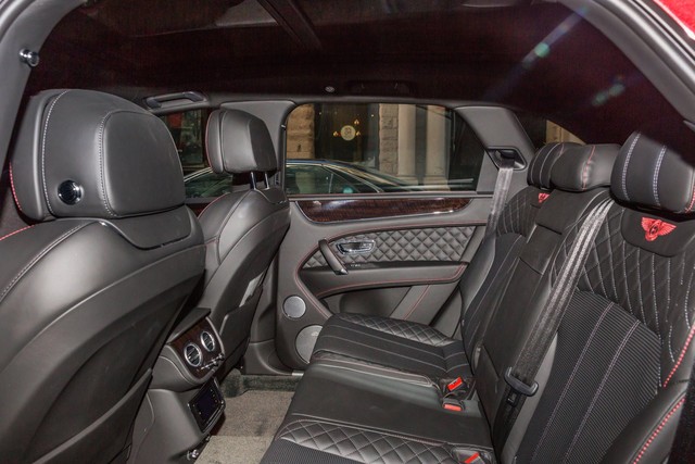 Trải nghiệm Bentley Bentayga SUV có giá 246.000 đô: Người lái phải thốt lên Thật tuyệt vời, nó vi vu như một cơn gió - Ảnh 13.