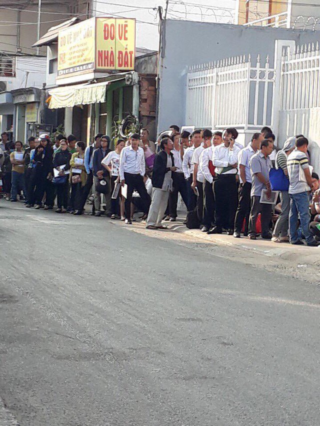 TPHCM: Sốt đất ảo có thể gây ra bong bóng dây chuyền, công an vào cuộc chặn đứng “đầu nậu” tung tin làm giá - Ảnh 1.