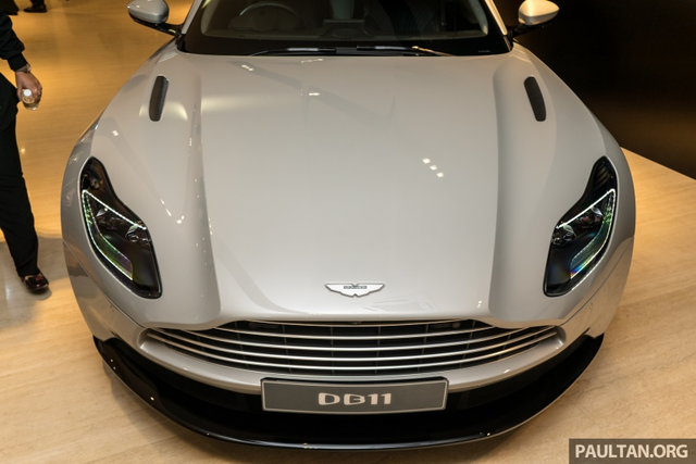 Xe sang Aston Martin DB11 chinh thuc co mat tai Dong Nam A voi muc gia 465.000 USD