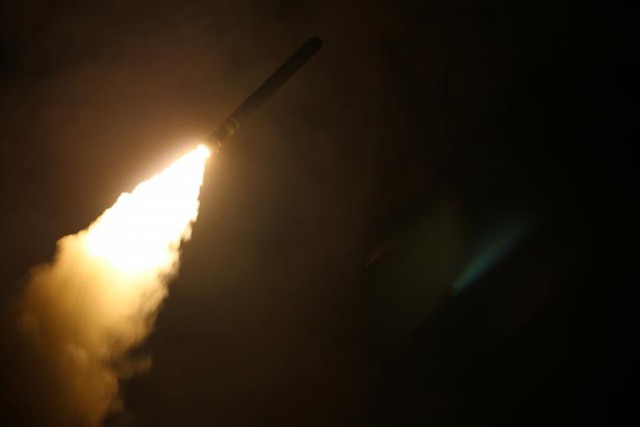 Ảnh vệ tinh: Syria bị tàn phá như thế nào trong vụ không kích của Mỹ và đồng minh - Ảnh 6.