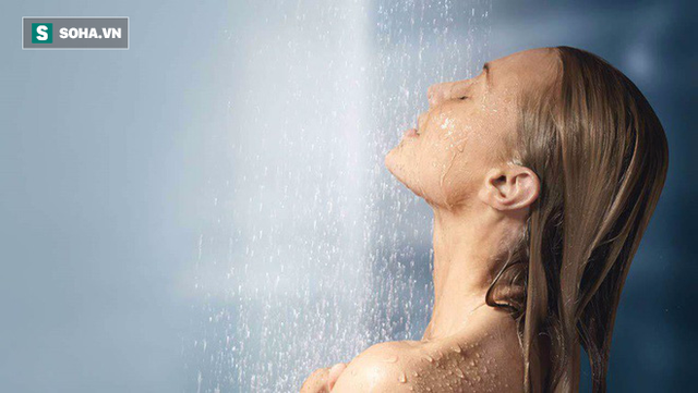 Thói quen tắm trước khi ngủ là tốt hay xấu: Chuyên gia khuyên cách tắm có lợi nhất - Ảnh 1.