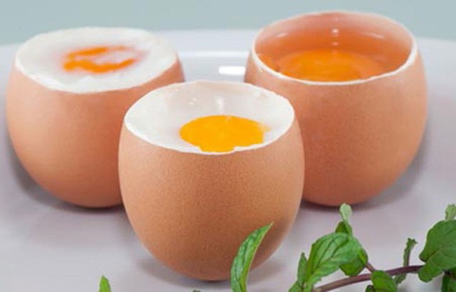  Ăn trứng chần, trứng ốp la có khiến gan bị phá hủy: Chuyên gia đầu ngành giải đáp - Ảnh 1.