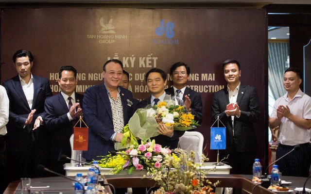 Tân Hoàng Minh bắt tay với 2 ông lớn xây dựng, hé lộ kế hoạch đầu tư dự án 4 cao ốc chung cư ngay trên đất vàng Thủ đô Tân Hoàng Minh bắt tay với 2 ông lớn xây dựng, hé lộ kế hoạch đầu tư dự án 4 cao ốc chung cư ngay trên đất vàng Thủ đô