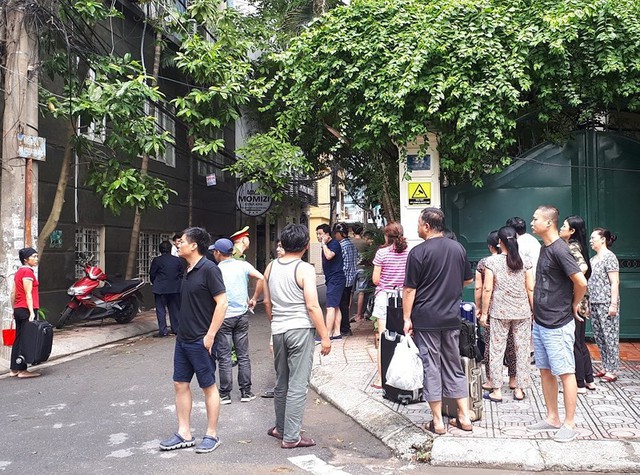 Cháy khách sạn ở Hà Nội, khách nước ngoài chạy tán loạn - Ảnh 7.