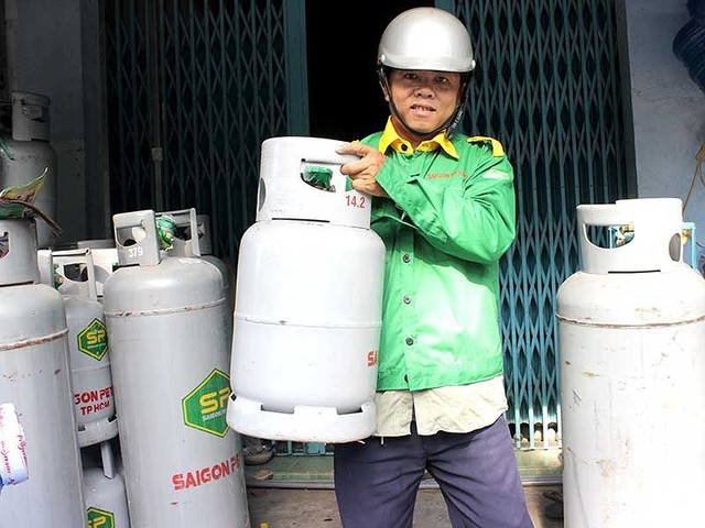 Hồi hộp chờ quy định mới về gas - Ảnh 1.