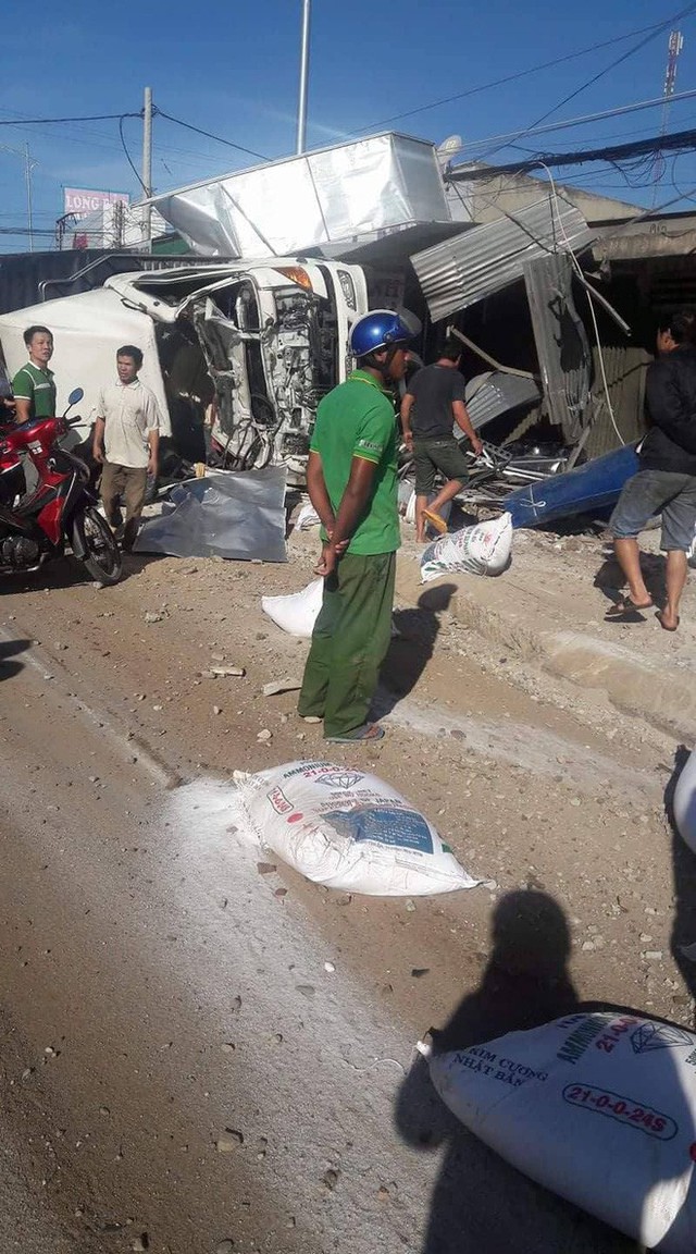  Xe tải gây tai nạn thảm khốc ở Lâm Đồng, 5 người chết tại chỗ - Ảnh 2.