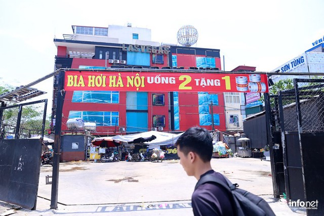Loạt nhà hàng, quán nhậu vi phạm trên đường Nguyễn Khánh Toàn trước giờ G bị phá dỡ  - Ảnh 4.