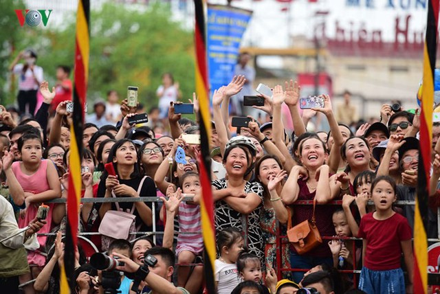 Những hình ảnh “nghẹt thở” trong dịp nghỉ lễ 30/4 và 1/5 - Ảnh 5.