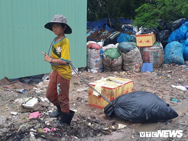 Phận người bới rác tìm tiền ở đảo ngọc Phú Quốc - Ảnh 4.
