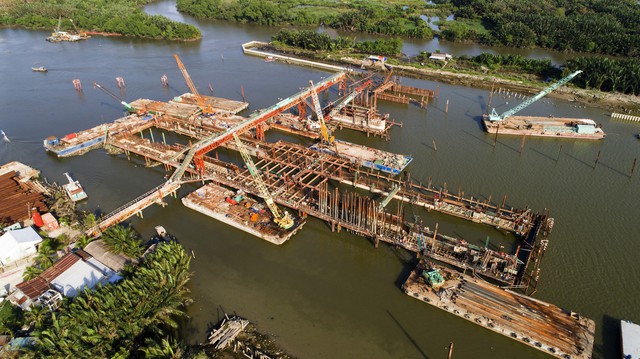 Cận cảnh dự án chống ngập 10.000 tỷ đồng ở Sài Gòn dừng thi công - Ảnh 2.