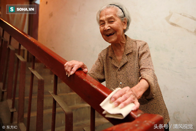 Cụ bà 103 tuổi vẫn nhanh nhẹn, khỏe mạnh nhờ kiên trì làm 1 việc đơn giản trong 29 năm - Ảnh 1.