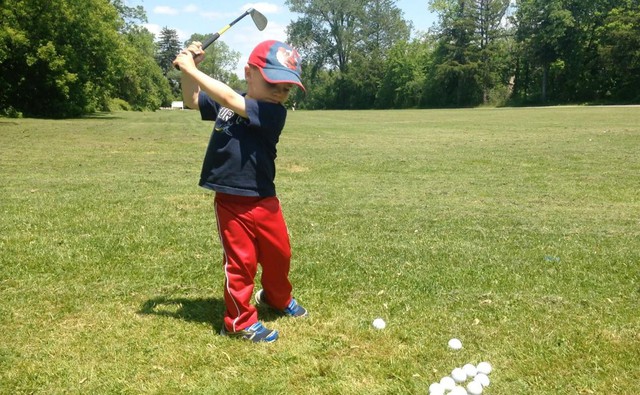 Những bài học cuộc sống quý giá golf có thể dạy cho con bạn - Ảnh 4.