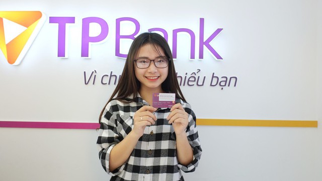 TPBank triển khai ngân hàng tự động phục vụ sinh viên - Ảnh 1.