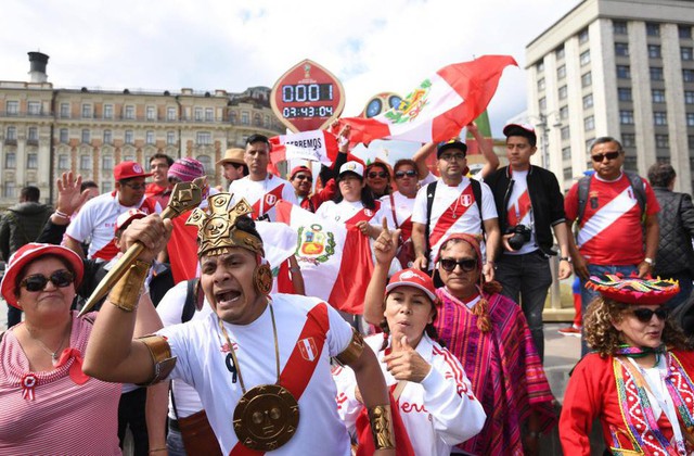 Fan thế giới tạo ra bầu không khí lễ hội ở Nga trong ngày khai mạc World Cup 2018 - Ảnh 9.