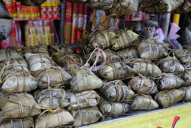 Tết Đoan Ngọ ở Sài Gòn có bánh bá trạng ú ụ tôm thịt trứng muối và đây là những địa chỉ để bạn tìm mua - Ảnh 13.