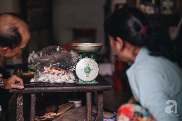 Trà dệt hương sen - thứ trà ủ cả ngàn bông sen Hồ Tây, cả chục triệu một cân vẫn đắt hàng của Hà Nội - Ảnh 7.