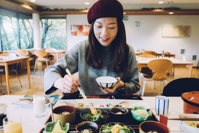 Học người Nhật cách giảm cân an toàn chỉ bằng việc thay đổi thói quen ăn uống trong ngày - Ảnh 3.