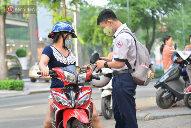 Sáng nay, 1 triệu thí sinh trên cả nước bước vào môn thi đầu tiên của kỳ thi THPT Quốc gia: Văn - Ảnh 10.