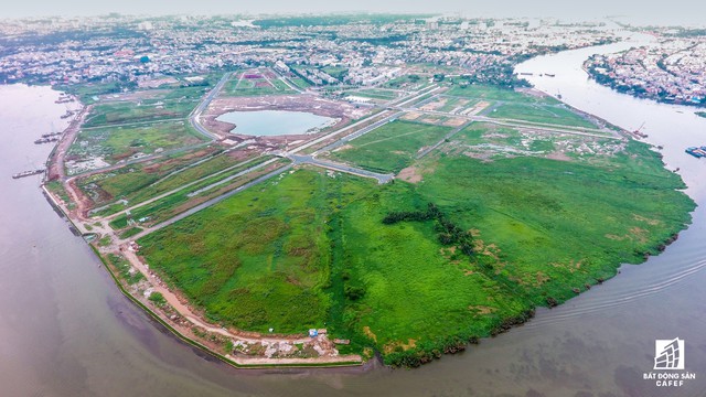 Ngổn ngang dự án khu đô thị 2 tỷ USD ven bờ sông đẹp nhất Sài Gòn sau gần 10 năm đầu tư - Ảnh 2.