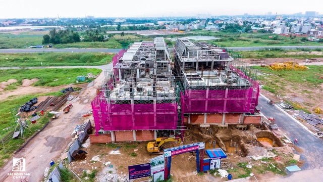 Ngổn ngang dự án khu đô thị 2 tỷ USD ven bờ sông đẹp nhất Sài Gòn sau gần 10 năm đầu tư - Ảnh 12.