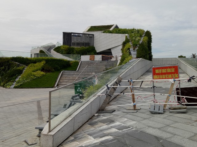 Cận cảnh dự án nhà hàng, bến du thuyền của Vũ nhôm ngay bờ sông Hàn đang bị xem xét thu hồi - Ảnh 1.