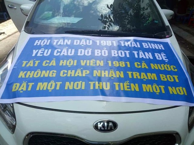  Người dân, tài xế mắc màn tại trạm BOT Tân Đệ - Ảnh 3.