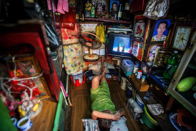 Cuộc sống trong những căn nhà siêu nhỏ ở trung tâm Sài Gòn - Ảnh 2.