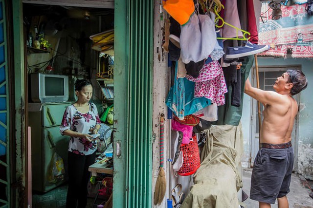 Cuộc sống trong những căn nhà siêu nhỏ ở trung tâm Sài Gòn - Ảnh 13.
