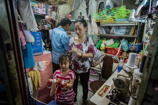 Cuộc sống trong những căn nhà siêu nhỏ ở trung tâm Sài Gòn - Ảnh 14.