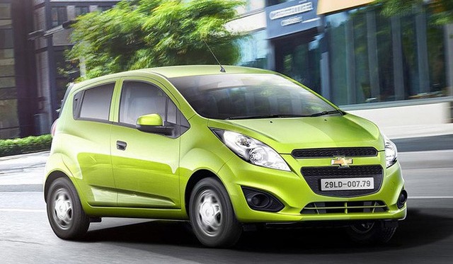  Kỷ lục giá rẻ: Chevrolet trở thành xe chính hãng phá đảo hai phân khúc của thị trường Việt Nam - Ảnh 1.