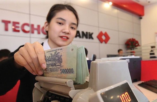 VPBank có công ty tài chính là bảo bối, còn Techcombank có gì? - Ảnh 2.