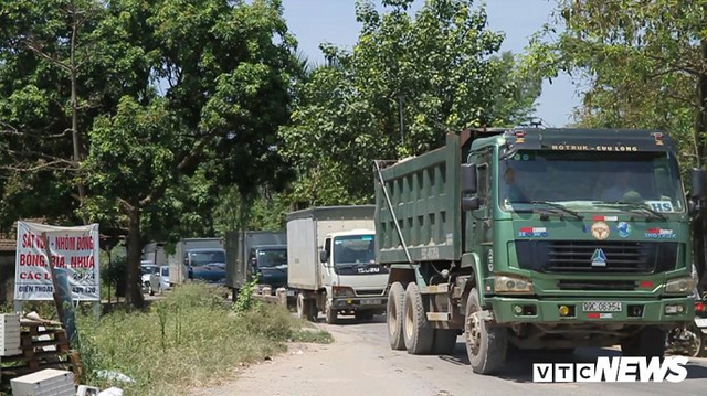 Ảnh: Tài xế tung chiêu né trạm thu phí Hà Nội - Bắc Giang - Ảnh 7.