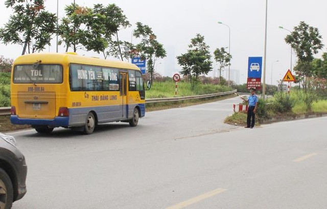 Hà Nội ngày đầu “nắn” tuyến, nhiều xe khách vi phạm bị nhắc nhở   - Ảnh 8.