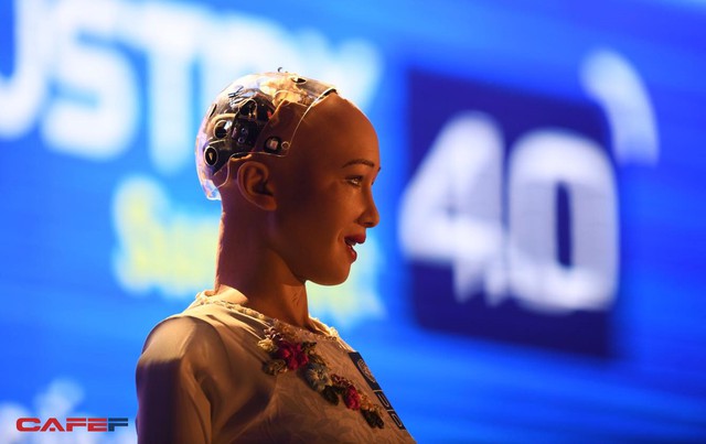 Những hình ảnh ấn tượng của Sophia - Robot có quyền con người đầu tiên tại Việt Nam trong tà áo dài - Ảnh 6.