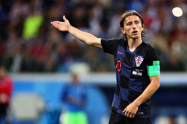 Luka Modric: Khiêu vũ giữa bầy sói trên lằn ranh chiến tranh sân cỏ và đời thực - Ảnh 3.