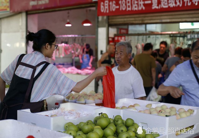 Vừa ôn thi đại học vừa bán trái cây ở chợ, nữ sinh lớp 12 kiếm hơn 100 triệu mỗi tháng - Ảnh 5.